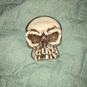 Skull head belt buckle